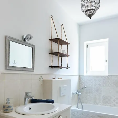 Vinomare * Krmpote-Vodice