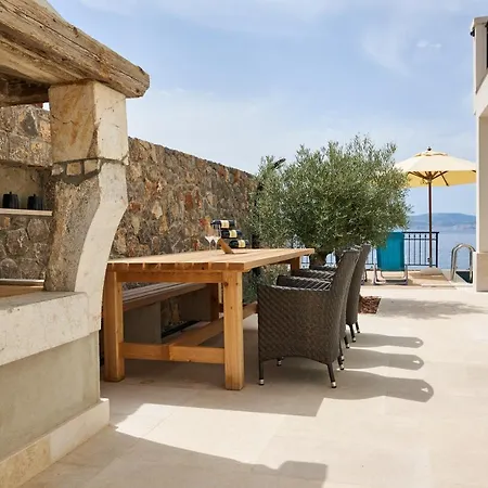 Vinomare * Krmpote-Vodice